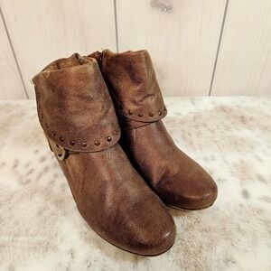 Bare Traps Women's "Shaela" Brown Faux Leather Ankle Boots Booties Size 8.5M Zip